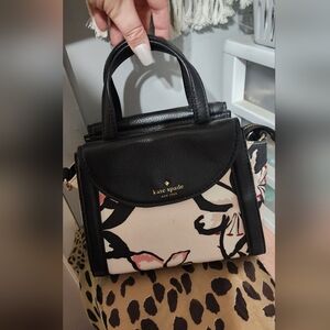 Kate Spade Hibiscus Flower Purse Price Firm